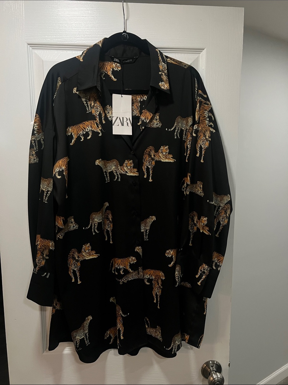 Zara Black Button-Down Shirt with Tiger Print
